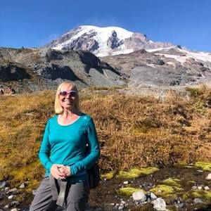 Meet your Posher, Selena